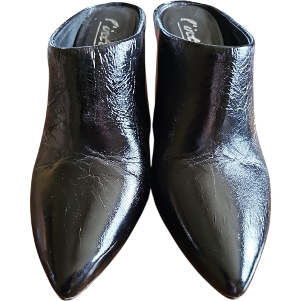 Chic Black Patent  Leather Mules